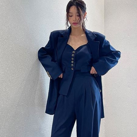 A variety of Dongdaemum Women’s Coats & Jackets, reflecting the sophistication of Korean fashion.