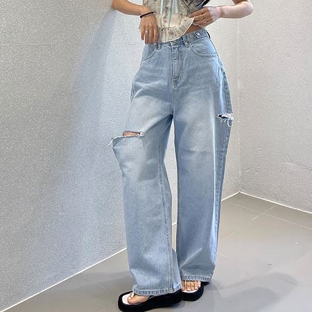 An array of Dongdaemum Women’s Pants, embodying the versatility of Korean fashion.