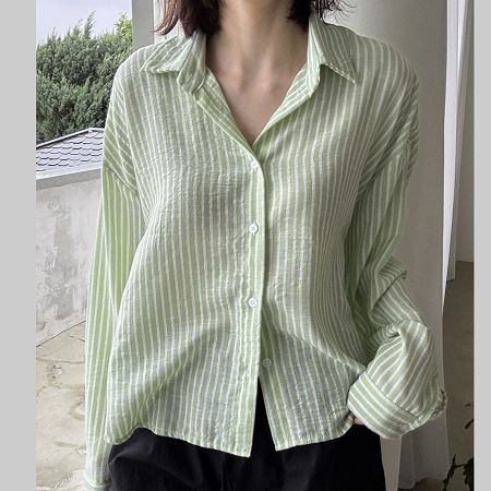 Dongdaemum Women’s Shirts, Tops & T-Shirts, a testament to the elegance and quality of wholesale Korean fashion.