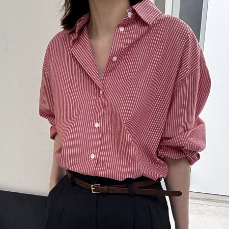 Dongdaemum Women’s Shirts, Tops & T-Shirts, a testament to the elegance and quality of wholesale Korean fashion.