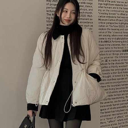 Dongdaemum Women’s Coats & Jackets, a testament to the elegance and quality of wholesale Korean fashion.