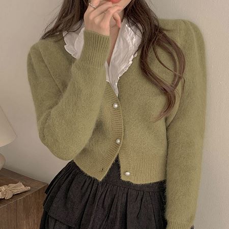 Dongdaemum Women’s Coats & Jackets, a testament to the elegance and quality of wholesale Korean fashion.