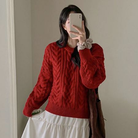 Dongdaemum Women’s Shirts, Tops & T-Shirts, a testament to the elegance and quality of wholesale Korean fashion.