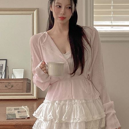 Dongdaemum Women’s Coats & Jackets, a testament to the elegance and quality of wholesale Korean fashion.
