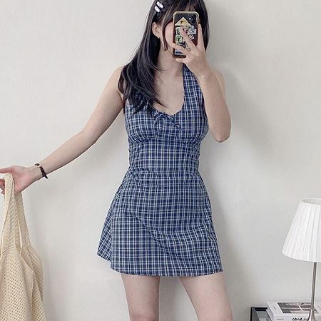 Dongdaemum Women’s Dresses, a testament to the elegance and quality of wholesale Korean fashion.