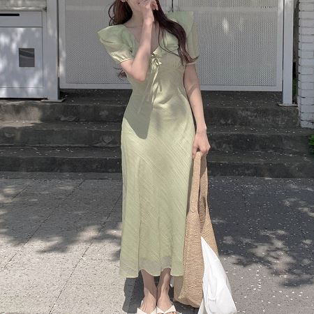 Dongdaemum Women’s Dresses, a testament to the elegance and quality of wholesale Korean fashion.