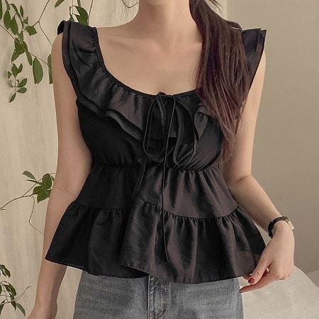 Dongdaemum Women’s Shirts, Tops & T-Shirts, a testament to the elegance and quality of wholesale Korean fashion.