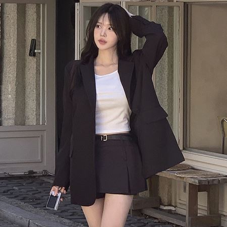 Dongdaemum Women’s Coats & Jackets, a testament to the elegance and quality of wholesale Korean fashion.