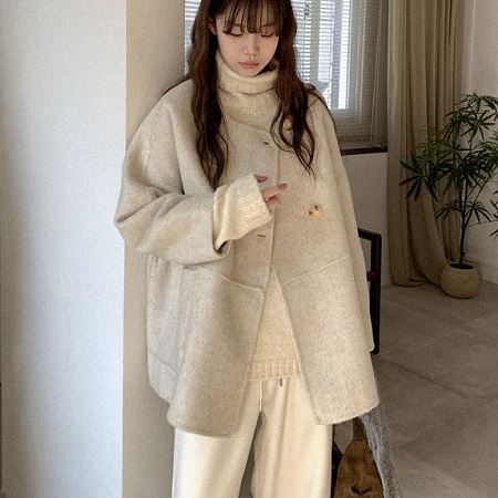 Dongdaemum Women’s Coats & Jackets, a testament to the elegance and quality of wholesale Korean fashion.