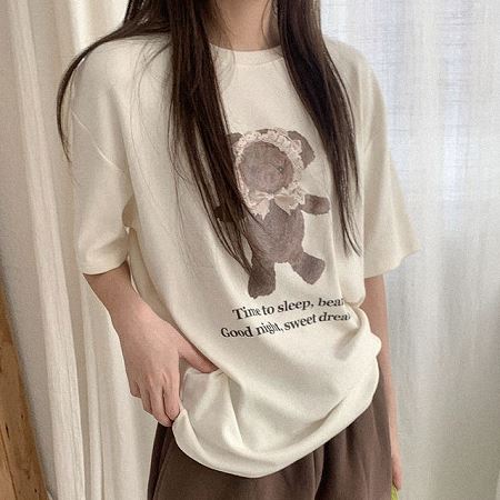 Dongdaemum Women’s Shirts, Tops & T-Shirts, a testament to the elegance and quality of wholesale Korean fashion.