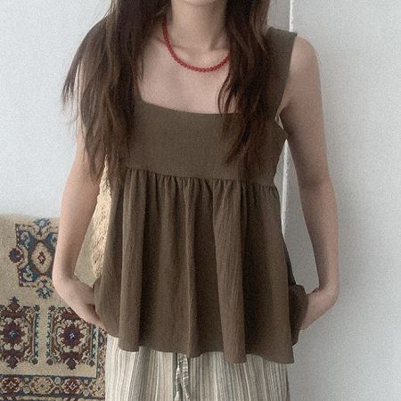 Dongdaemum Women’s Shirts, Tops & T-Shirts, a testament to the elegance and quality of wholesale Korean fashion.