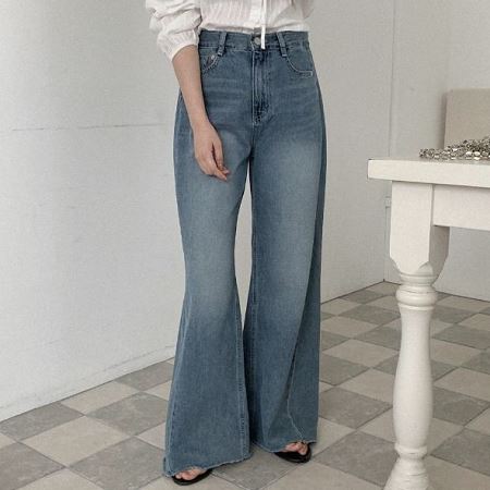 An array of Dongdaemum Women’s Pants, embodying the versatility of Korean fashion.