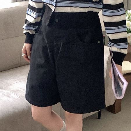 An array of Dongdaemum Women’s Pants, embodying the versatility of Korean fashion.