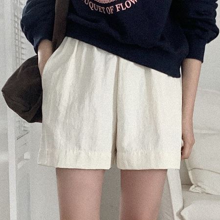 An array of Dongdaemum Women’s Pants, embodying the versatility of Korean fashion.