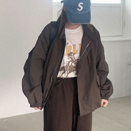 A variety of Dongdaemum Women’s Coats & Jackets, reflecting the sophistication of Korean fashion.