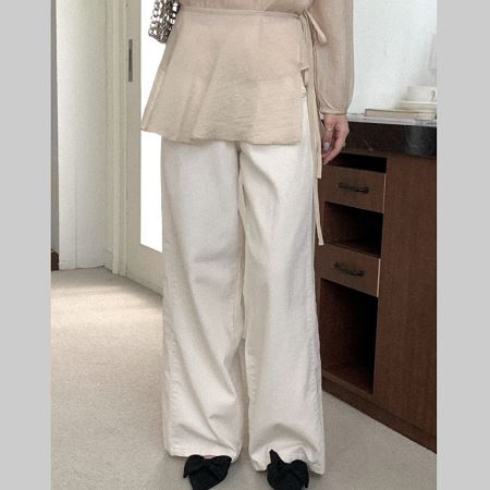 An array of Dongdaemum Women’s Pants, embodying the versatility of Korean fashion.