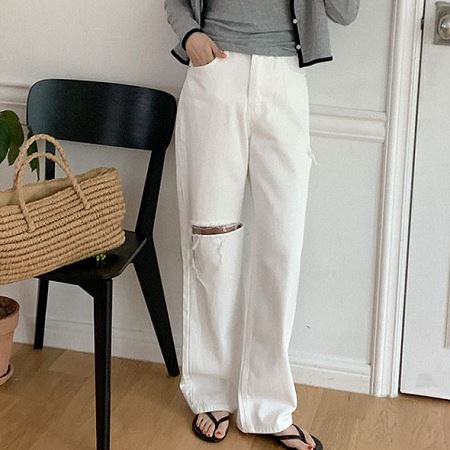 An array of Dongdaemum Women’s Pants, embodying the versatility of Korean fashion.