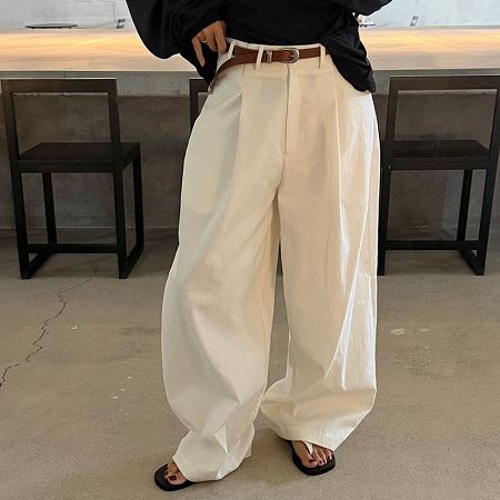 Dongdaemum Women’s One-Pieces, a testament to the elegance and quality of wholesale Korean fashion.