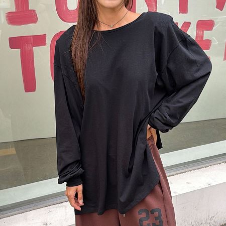 Dongdaemum Women’s Shirts, Tops & T-Shirts, a testament to the elegance and quality of wholesale Korean fashion.