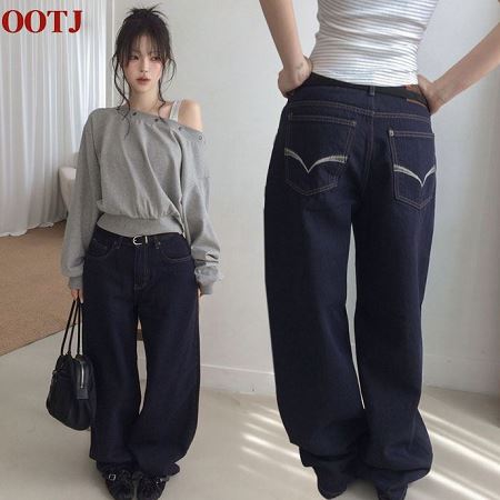 Dongdaemum Women’s Pants, a testament to the elegance and quality of wholesale Korean fashion.