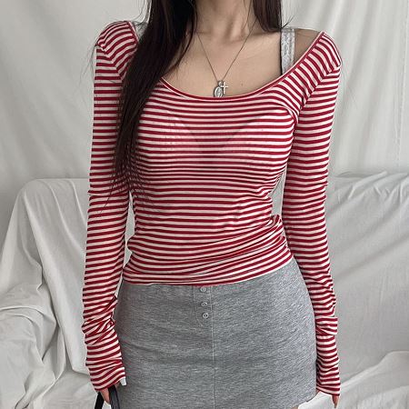 Dongdaemum Women’s Shirts, Tops & T-Shirts, a testament to the elegance and quality of wholesale Korean fashion.