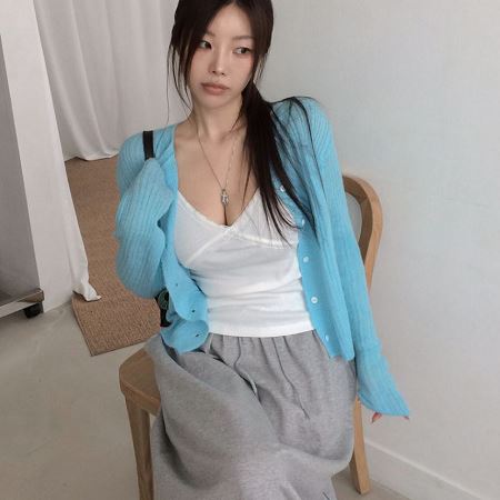 Dongdaemum Women’s Shirts, Tops & T-Shirts, a testament to the elegance and quality of wholesale Korean fashion.