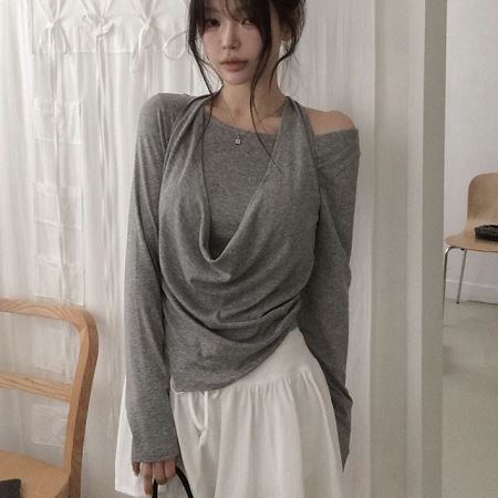 Dongdaemum Women’s Shirts, Tops & T-Shirts, a testament to the elegance and quality of wholesale Korean fashion.