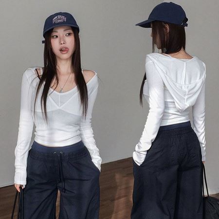 Dongdaemum Women’s Shirts, Tops & T-Shirts, a testament to the elegance and quality of wholesale Korean fashion.