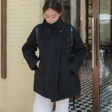 A variety of Dongdaemum Women’s Coats & Jackets, reflecting the sophistication of Korean fashion.