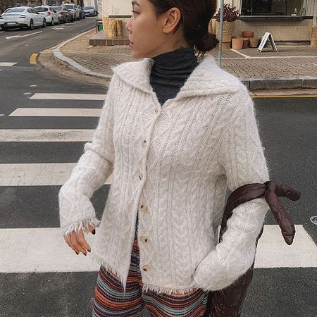 Dongdaemum Women’s Coats & Jackets, a testament to the elegance and quality of wholesale Korean fashion.