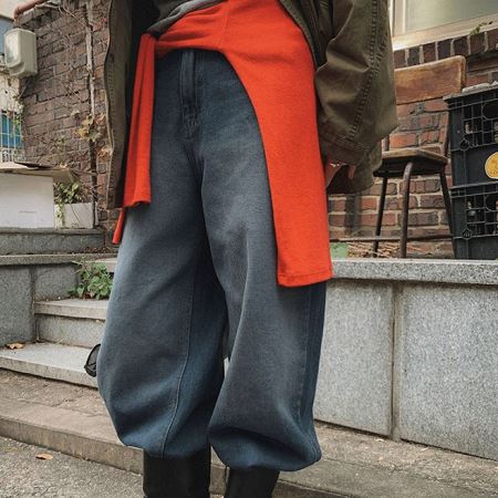 Dongdaemum Women’s Pants, a testament to the elegance and quality of wholesale Korean fashion.