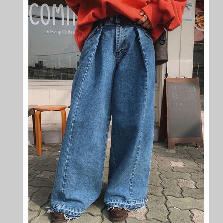 Dongdaemum Women’s Pants, a testament to the elegance and quality of wholesale Korean fashion.