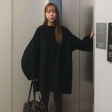 A collection of Dongdaemum Women’s Dresses, encapsulating the charm of Korean fashion.