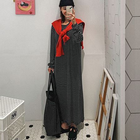 A collection of Dongdaemum Women’s Dresses, encapsulating the charm of Korean fashion.