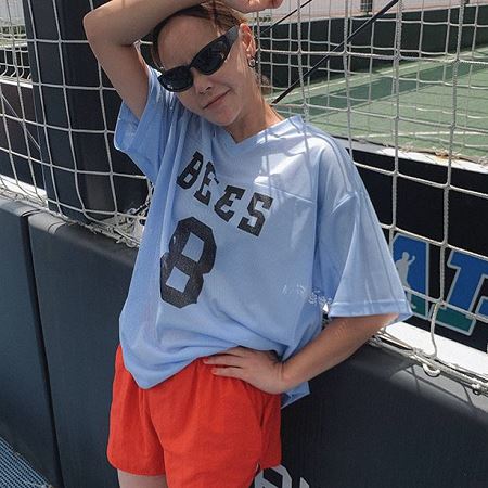 Dongdaemum Women’s Shirts, Tops & T-Shirts, a testament to the elegance and quality of wholesale Korean fashion.