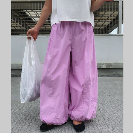Dongdaemum Women’s Pants, a testament to the elegance and quality of wholesale Korean fashion.