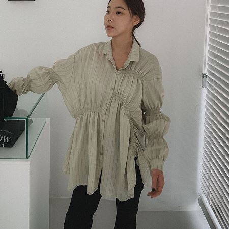 A collection of Dongdaemum Women’s Dresses, encapsulating the charm of Korean fashion.