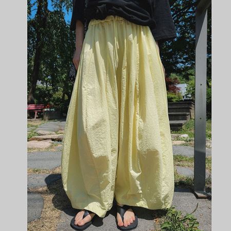 Dongdaemum Women’s Pants, a testament to the elegance and quality of wholesale Korean fashion.