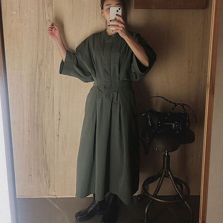 Dongdaemum Women’s Dresses, a testament to the elegance and quality of wholesale Korean fashion.