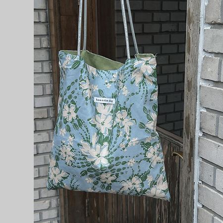 A collection of Dongdaemum Women’s Handbags, Wallets & Cases, showcasing the elegance of Korean fashion.