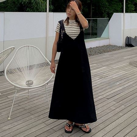 A collection of Dongdaemum Women’s Dresses, encapsulating the charm of Korean fashion.