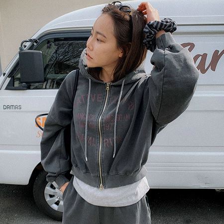 Dongdaemum Women’s Coats & Jackets, a testament to the elegance and quality of wholesale Korean fashion.
