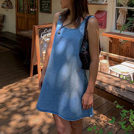 A collection of Dongdaemum Women’s Dresses, encapsulating the charm of Korean fashion.