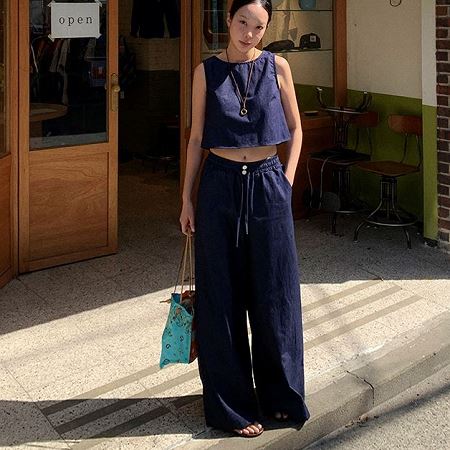 Dongdaemum Women’s One-Pieces, a testament to the elegance and quality of wholesale Korean fashion.