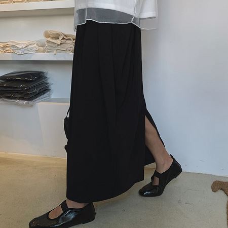 Dongdaemum Women’s Dresses, a testament to the elegance and quality of wholesale Korean fashion.
