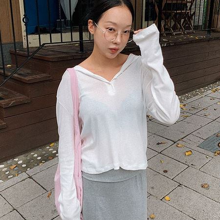 Dongdaemum Women’s Shirts, Tops & T-Shirts, a testament to the elegance and quality of wholesale Korean fashion.