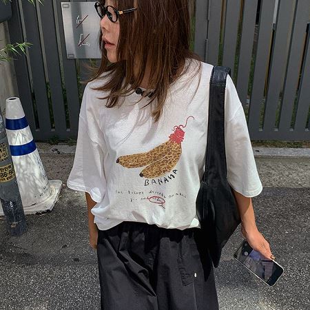 Dongdaemum Women’s Shirts, Tops & T-Shirts, a testament to the elegance and quality of wholesale Korean fashion.
