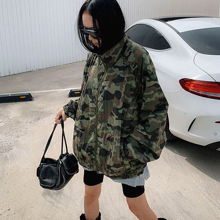 Dongdaemum Women’s Coats & Jackets, a testament to the elegance and quality of wholesale Korean fashion.
