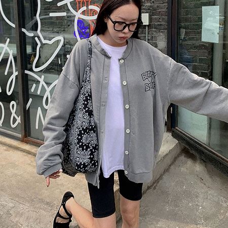 Dongdaemum Women’s Coats & Jackets, a testament to the elegance and quality of wholesale Korean fashion.