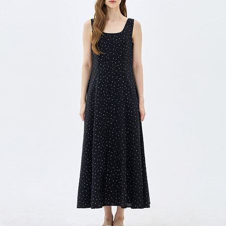 A collection of Dongdaemum Women’s Dresses, encapsulating the charm of Korean fashion.
